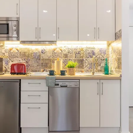 Xpce Marino I - Parking Free Μαρμπέλλα